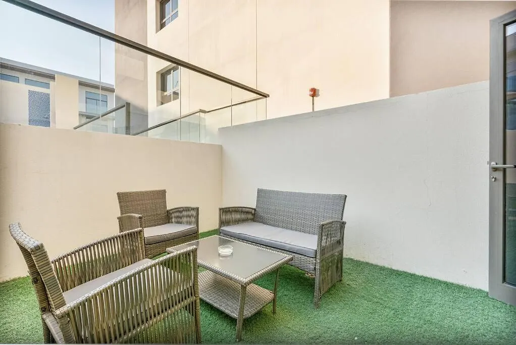 Serene Studio Apt With Pool And Gym Dubai