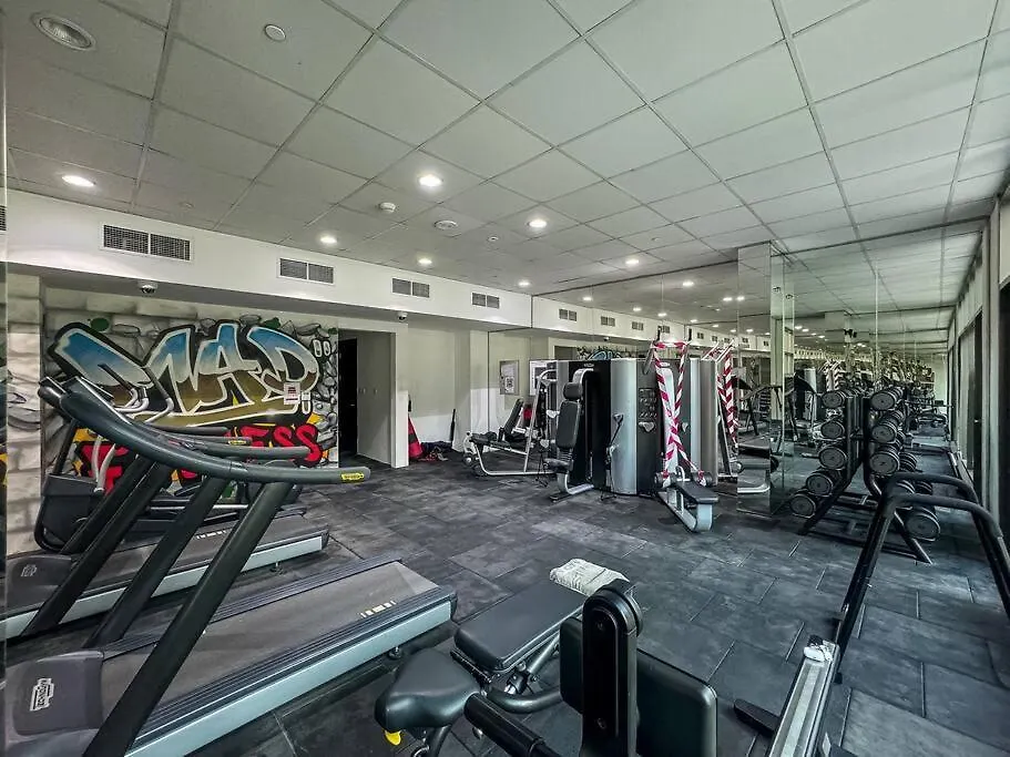 Serene Studio Apt With Pool And Gym Dubaj 0*,  Egyesült Arab Emírségek